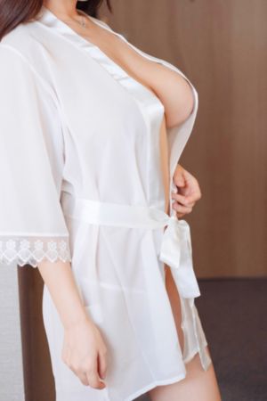 18禁美女扒开无遮掩_国产剧神马影院在线